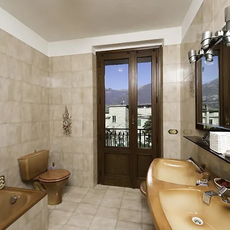 Mariuccia Villa *